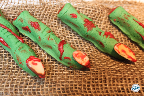 Green finger bites #Halloween