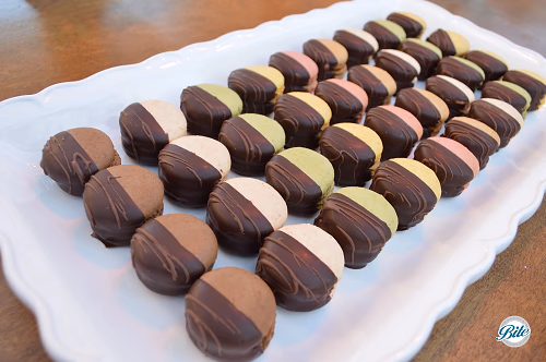 Assorted Macarons