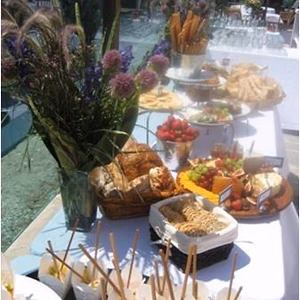 Wedding Buffet Table Outdoors @ Venice Beach