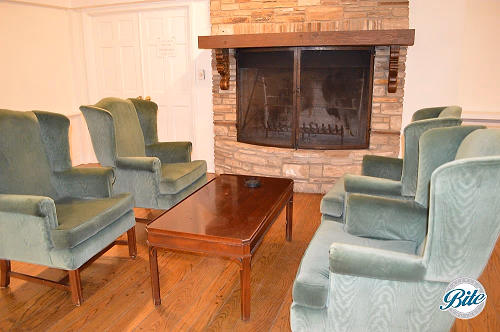 Upper Las Virgenes Living Room Chairs