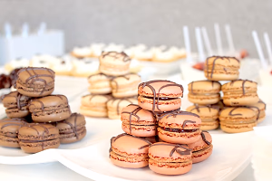 Chocolate Drizzled French Macaron