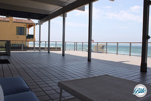 Large Oceanfront Deck @ Malibu West Beach Club