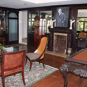 Parlor @ Houdini Estate