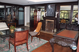 Parlor @ Houdini Estate