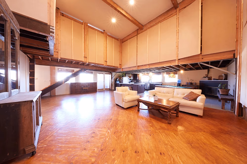 East Loft Lounge
