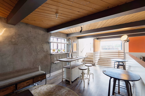 Loft with natural light @ S+T Loft