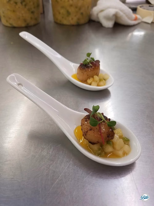 Scallop Spoon w/ Apple