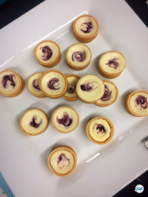 Cheescake Tarts with Mixed Berry