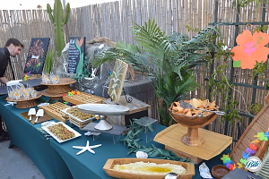Setting Up a Hawaiian Themed Buffet
