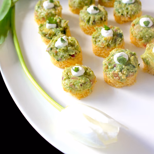 Cornbread canape with zesty chicken guacamole