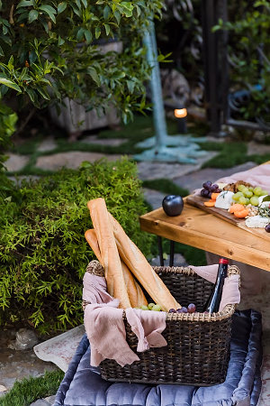 An elegant picnic inspired wedding