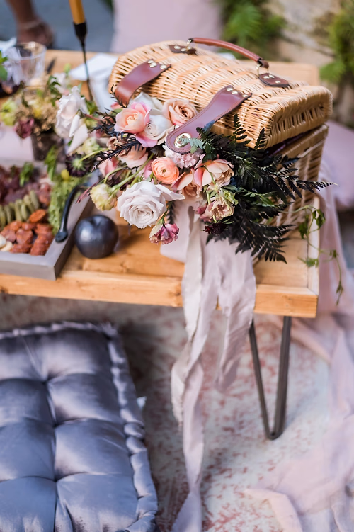 A picnic-inspired tablescape