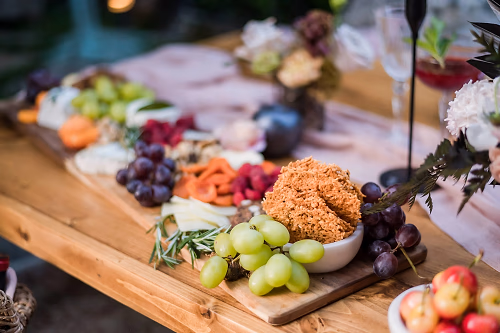 Summer tablescape at Houdini Estate