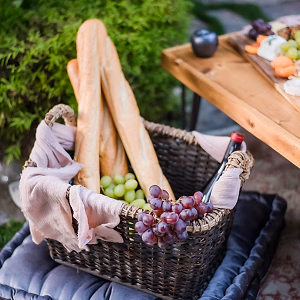 Summer wedding picnic baguettes in basket