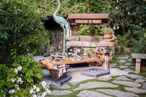 Picnic-inspired wedding tablescape at Houdini Estate