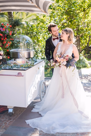 Elegant cotton candy cart