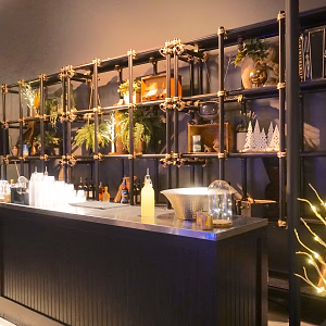 Bar Bar Decor Fit To Theme