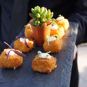 Mac'n cheese bites passed