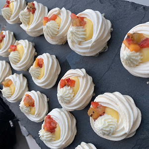 Mini Pavlova Bites 
