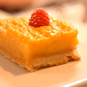 Lemon Bar with Raspberry