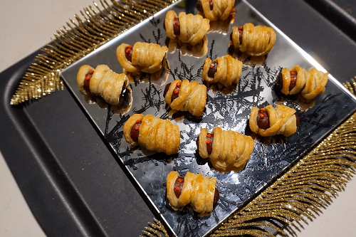 Mini Mummy Dogs #Halloween