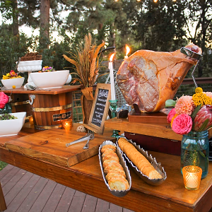 Table display for the organic market experience