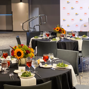 Pre-set Plated Market Salad