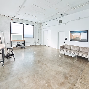 Lounge area that comes with Studio B