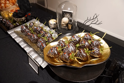 Chocolate covered mummy strawberries for Halloween theme