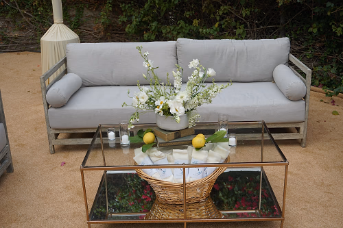 Outdoor lounge