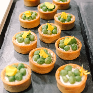 English Peas and Goat Cheese Bite
