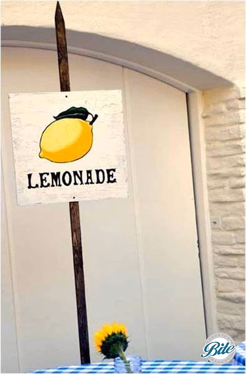 Green Wedding in Bel Air Lemonade Sign